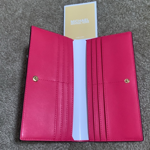 Michael Kors Wallet NWT - Picture 3 of 5